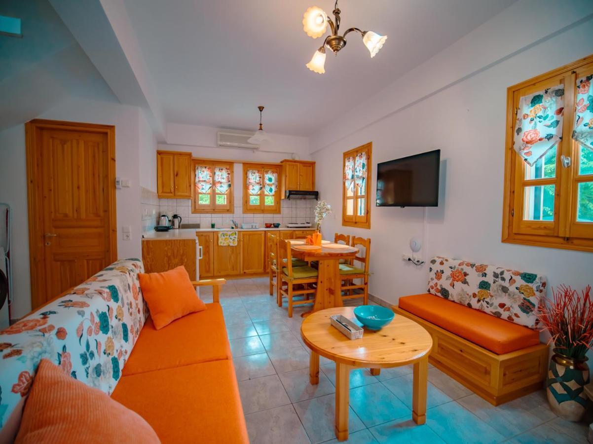 Orange House For Big Families In Damouchari - Delicious Houses Exterior foto